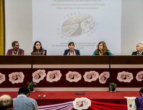 El panel “Desplazados y Refugiados” señala que el derecho y el  respeto a una vida digna es esencial para las personas